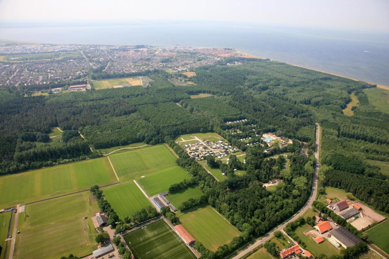 Vakantiepark 'T Urkerbos - Kabouterhuisje Екстер'єр фото